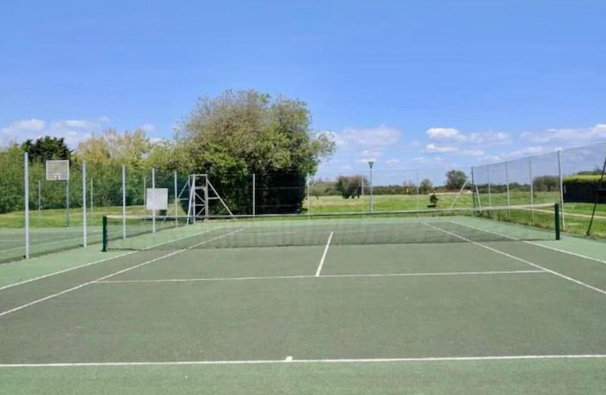 Villa 50 Toledo, Selsey Country Club Exterior foto